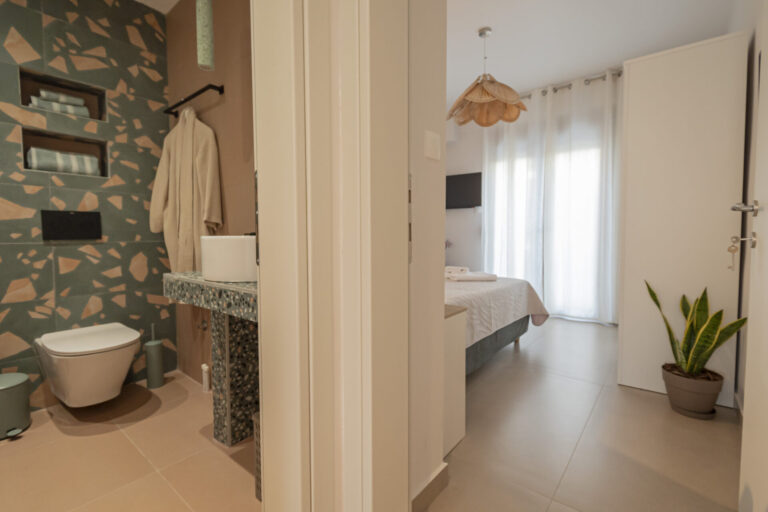 AmicoSuites-Taupe_Nea-Moudania-Chalkidiki