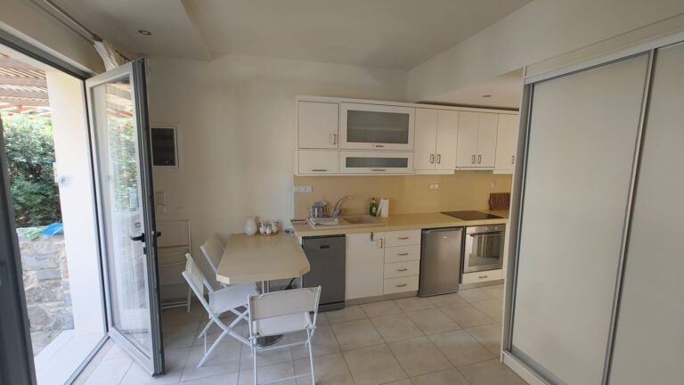 A-year-round-bungalow_in-southern-Crete